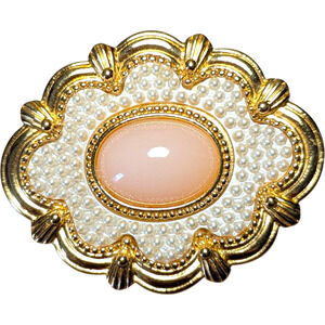 Vintage Avon Pink Faux Pearl Gold Tone Oval Cabachon Scalloped Brooch Pin